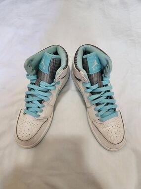 Nike Air Jordan1 Retro  High-Top Sneakers in Light Blue and White